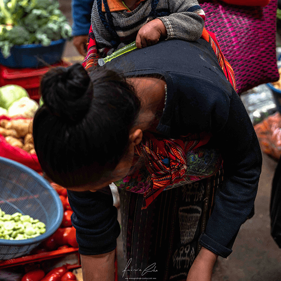 Menino, Chichicastenango, Guatemala